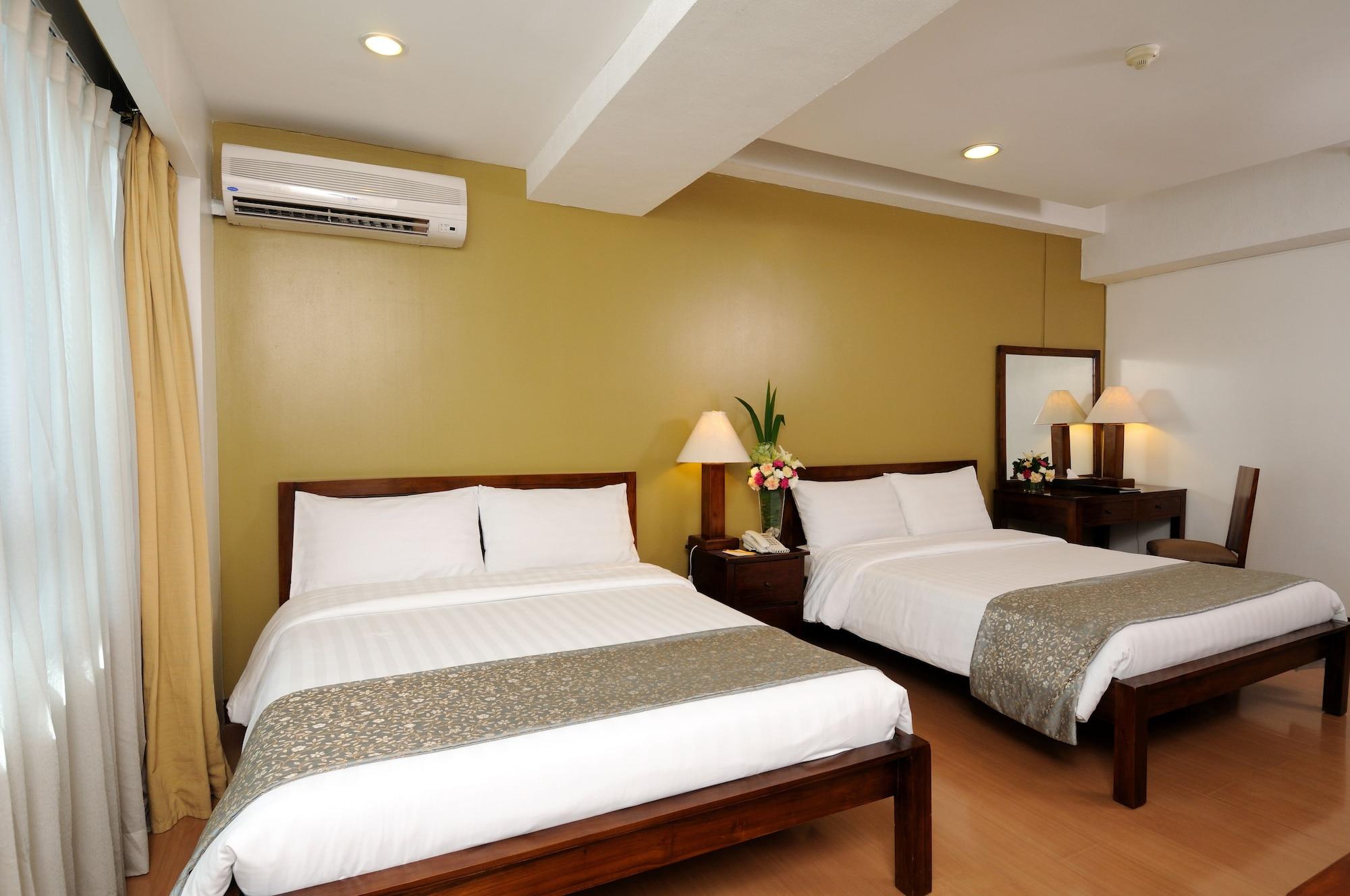 The Malayan Plaza Hotel Pasig City Kültér fotó
