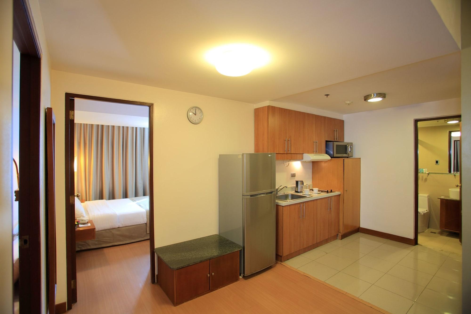 The Malayan Plaza Hotel Pasig City Kültér fotó
