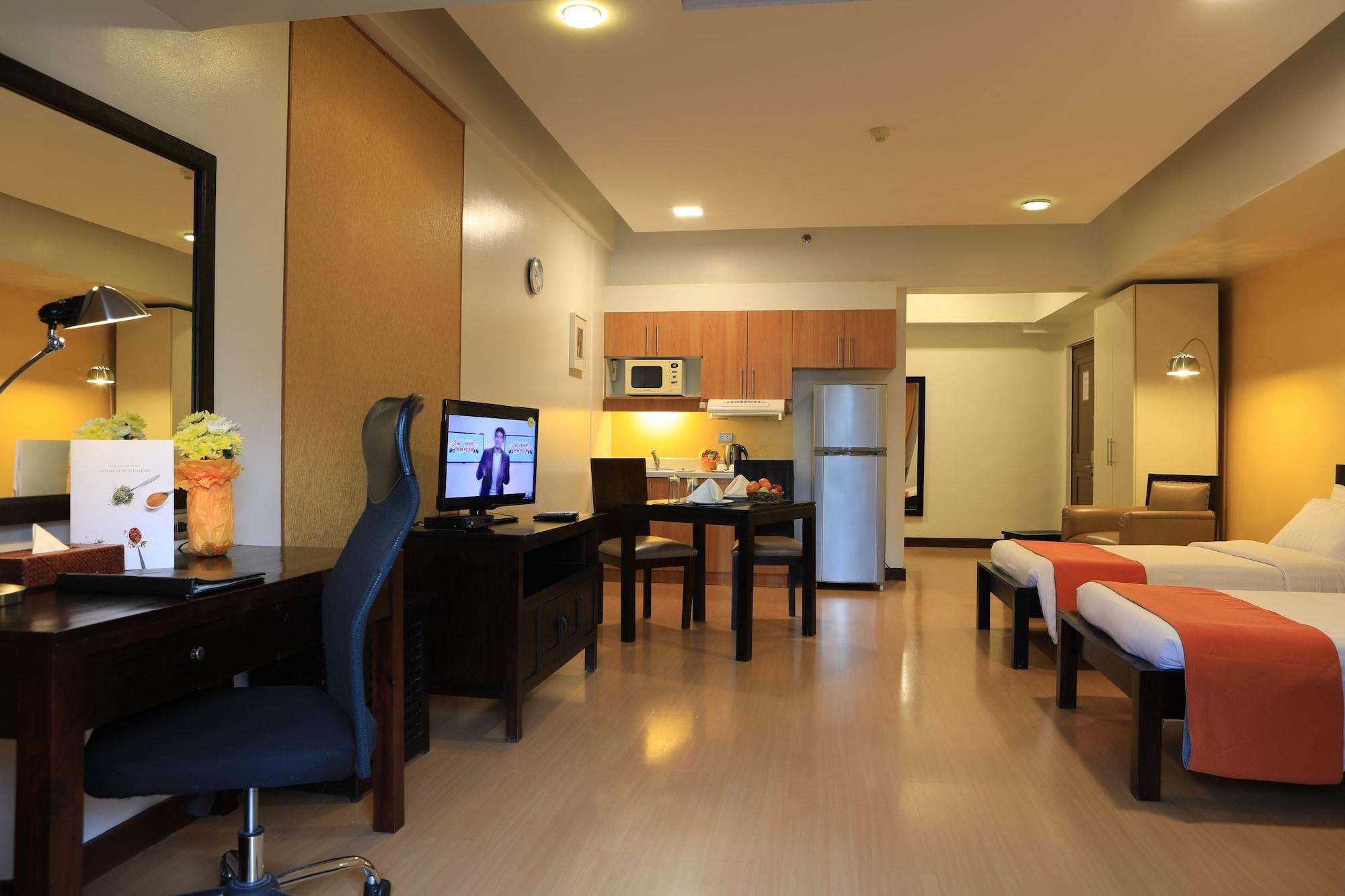 The Malayan Plaza Hotel Pasig City Kültér fotó