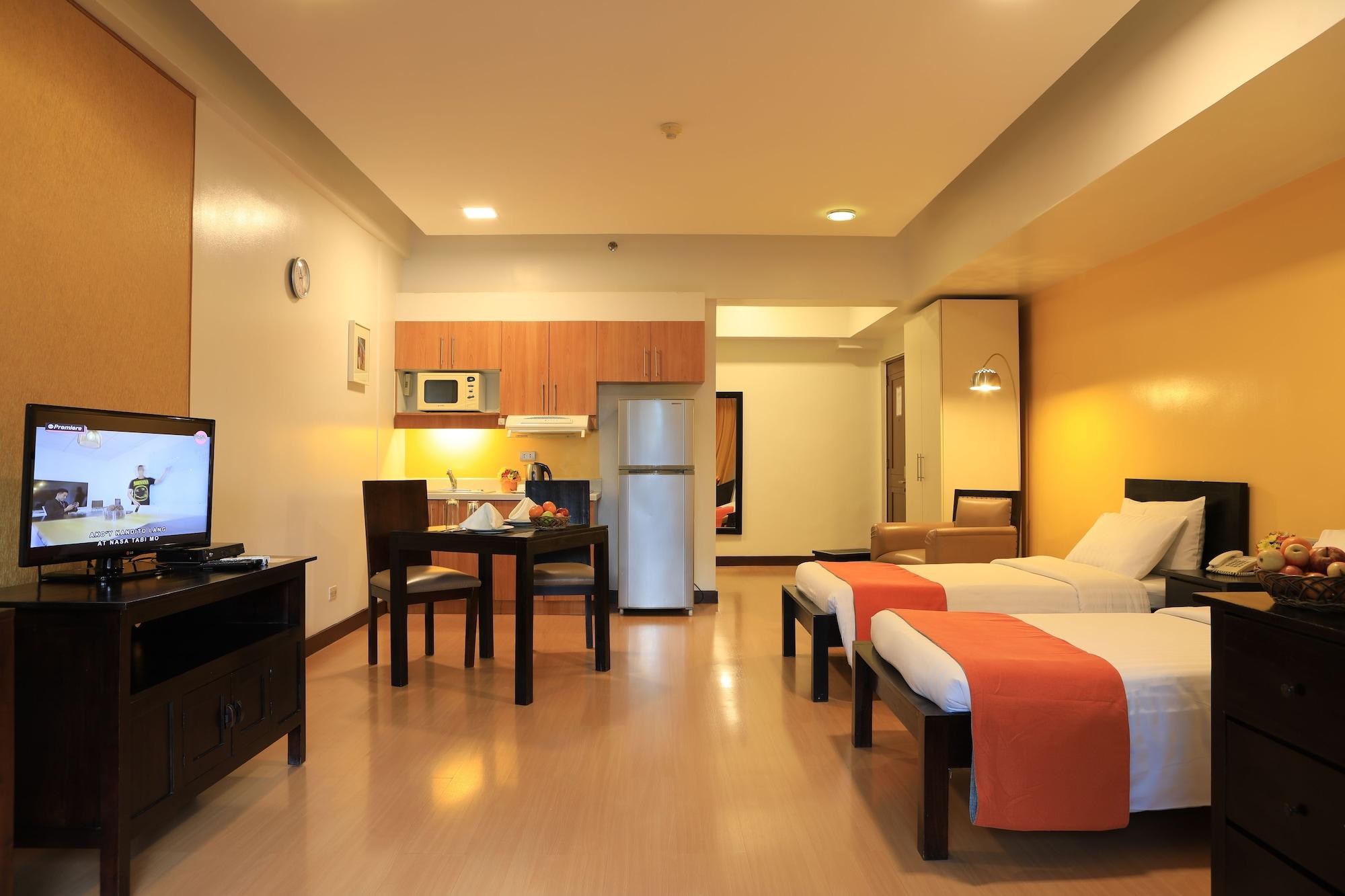 The Malayan Plaza Hotel Pasig City Kültér fotó
