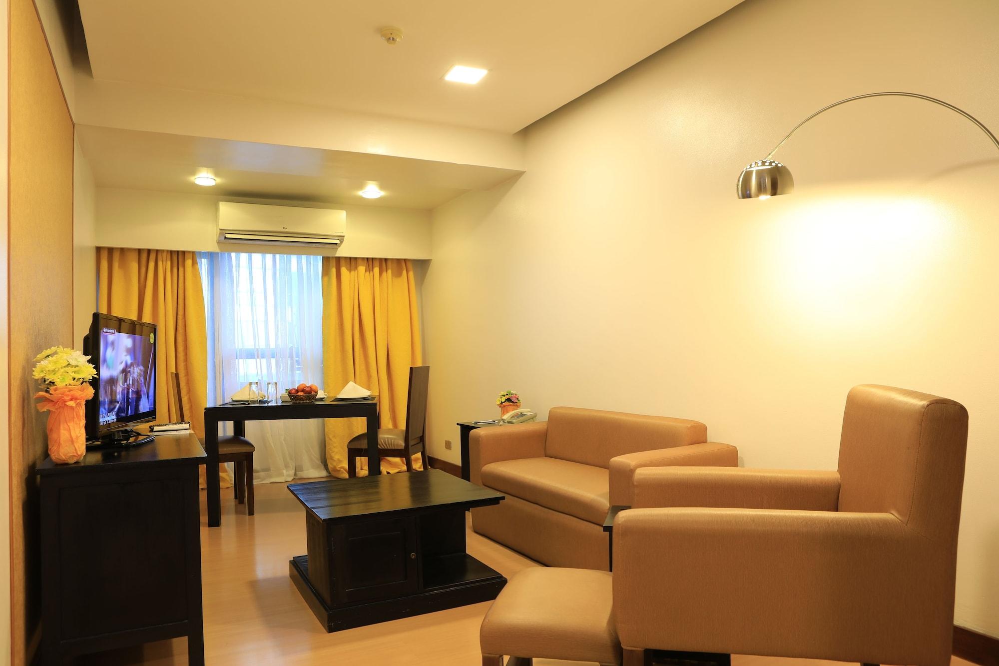 The Malayan Plaza Hotel Pasig City Kültér fotó
