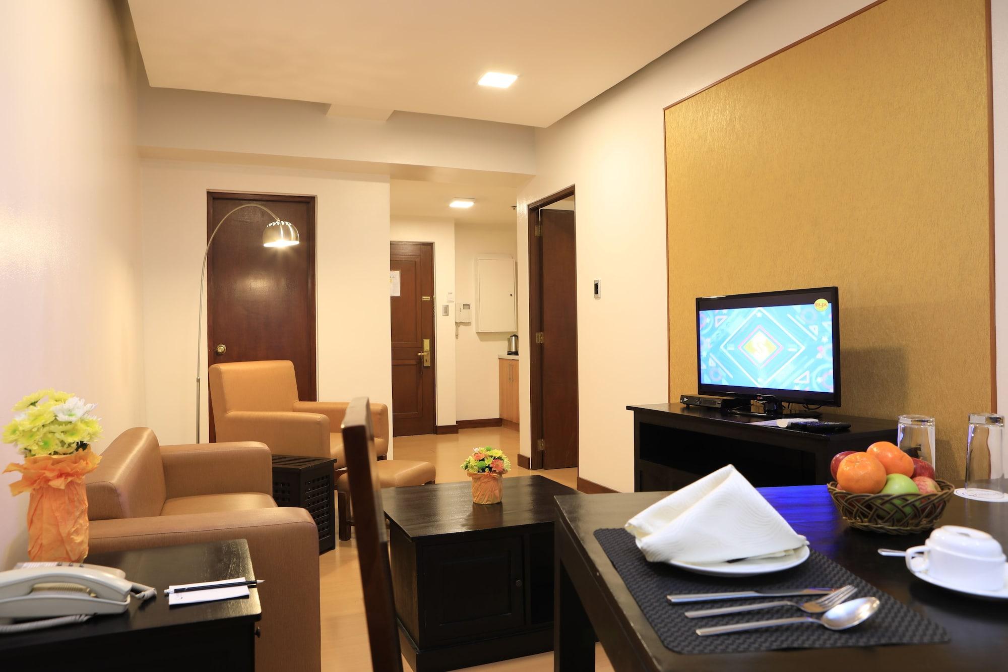 The Malayan Plaza Hotel Pasig City Kültér fotó