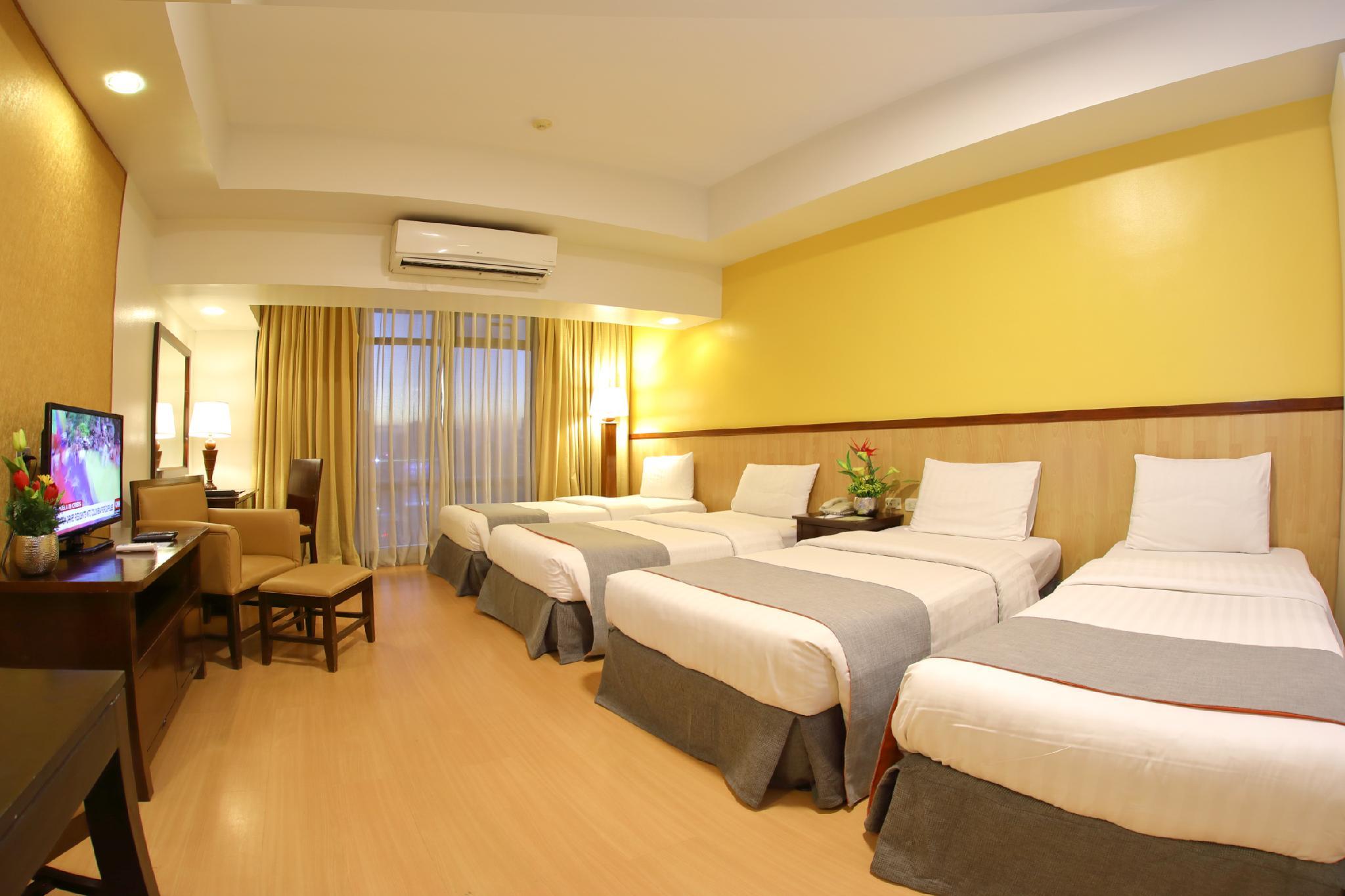 The Malayan Plaza Hotel Pasig City Kültér fotó