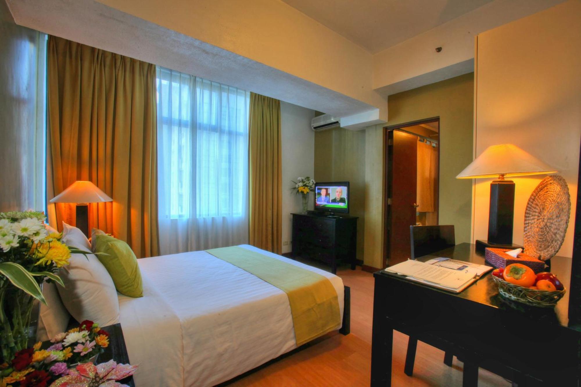 The Malayan Plaza Hotel Pasig City Kültér fotó