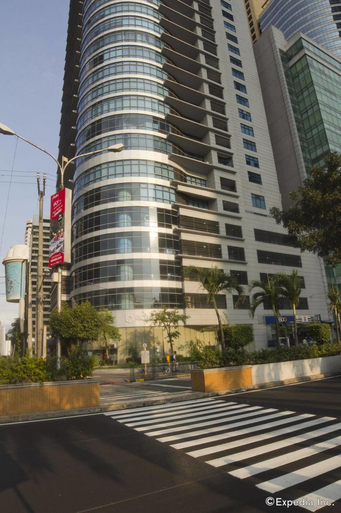 The Malayan Plaza Hotel Pasig City Kültér fotó