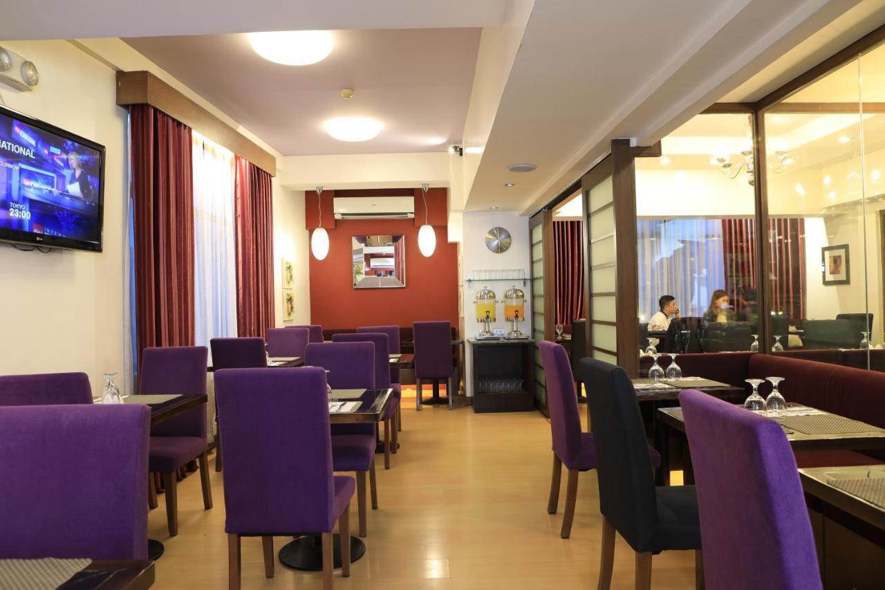 The Malayan Plaza Hotel Pasig City Kültér fotó