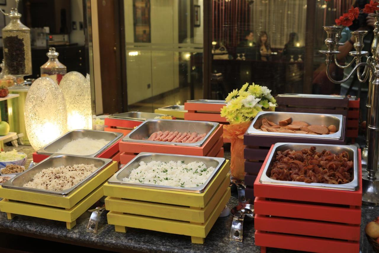 The Malayan Plaza Hotel Pasig City Kültér fotó